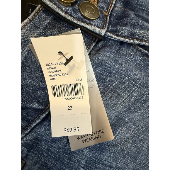 NWT Lane Bryant Venezia Mid Rise Stretch Denim Jeans Pants Women's Size 22 NEW - Picture 4 of 14